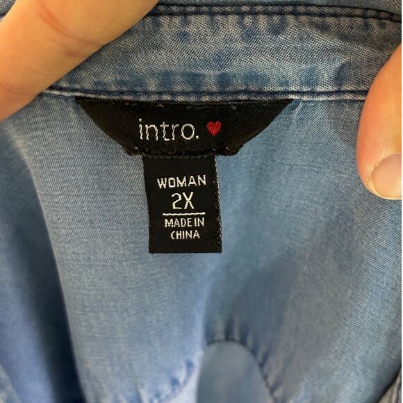 Intro Women's Size 2X Roll Tab Sleeve Medium Blue Chambray Blouse #0468 - Picture 6 of 12